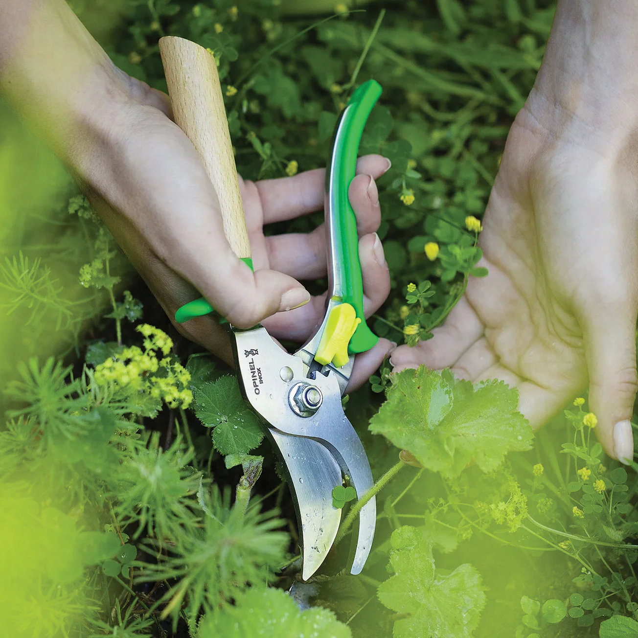 Greenmeadow Hand Pruner - Image 2