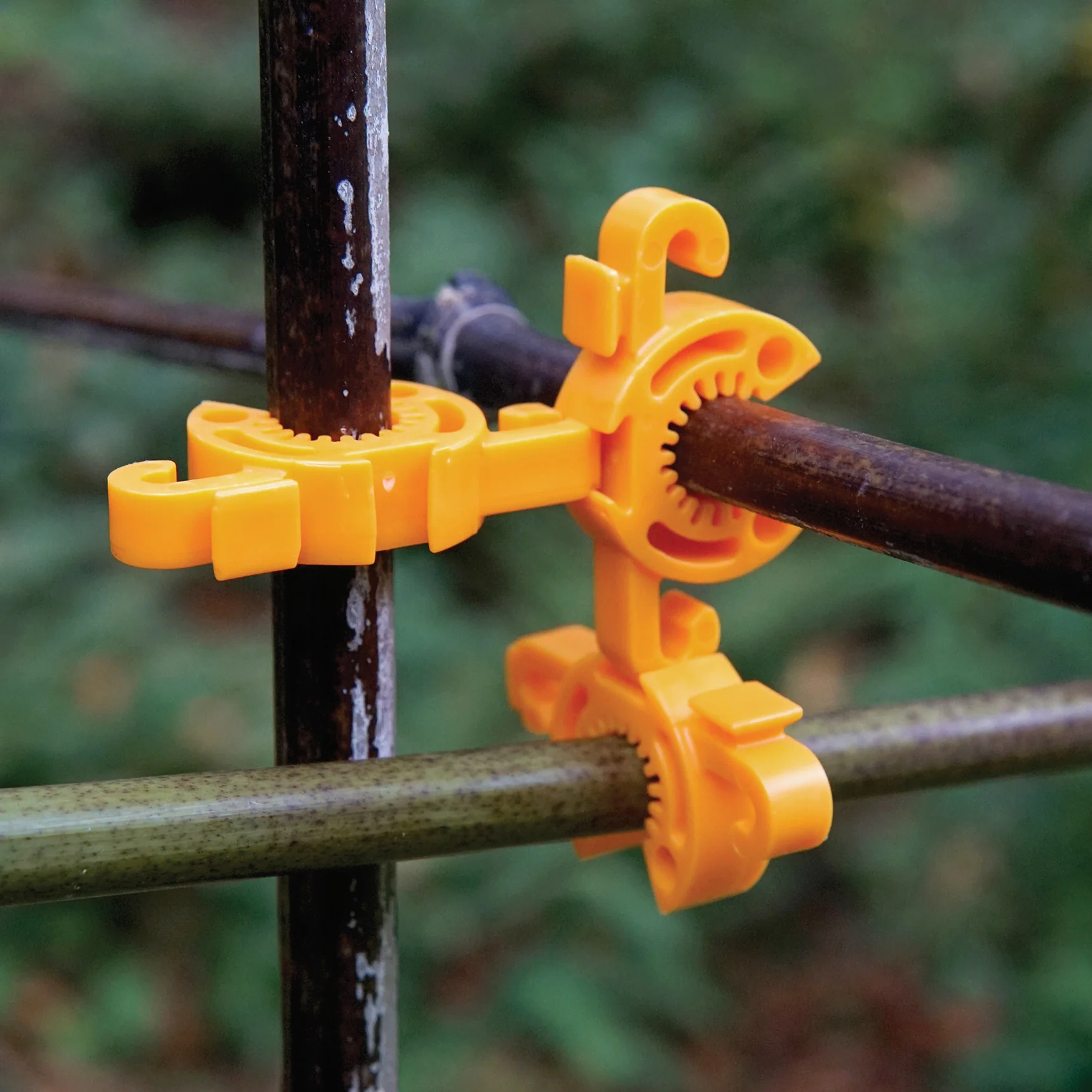 C-Bite Stake Clips - Image 3